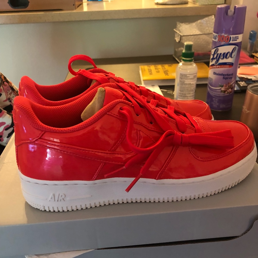 Air Force 1 ‘07 LV8 UV ‘Siren Red’
